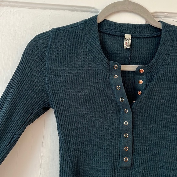 Free People Tops - FREE PEOPLE TOP